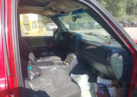 2002 Chevrolet Avalanche 1500 from USA, damaged, VIN 3GNEK13T72G320093